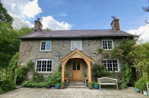 Green Oak Porch Shropshire 300x197